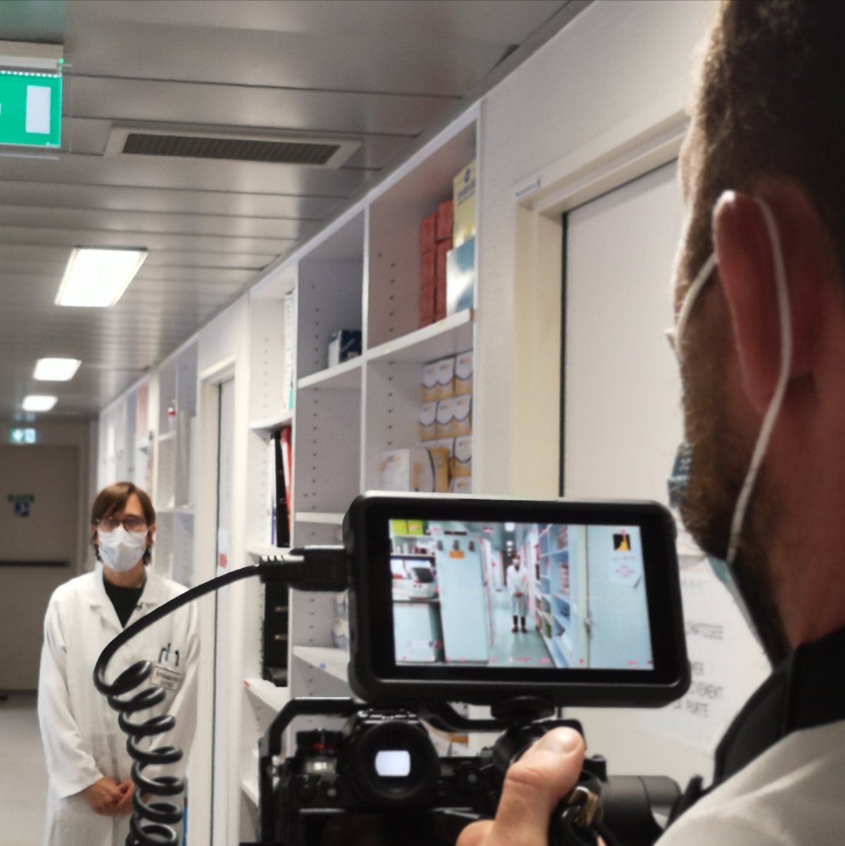 InsermIDF's tweet photo. 📽️Découvrez les photos du tournage au labo @CoRaKiD_Inserm qui prépare une vidéo pour la #FDS2020 pour présenter ses sujets de recherche autour du #rein !
🗓️ Sortie en octobre 2020 !
👉 L'actu : https://t.co/H0wa23e5p7
cc @Inserm @Sorbonne_Univ_ @APHP @HopitalTenon @sup_recherche https://t.co/wio7VJ5bde