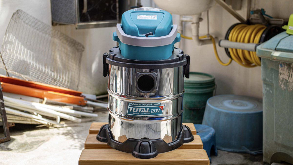 totaltoolsmy's tweet photo. Wet and Dry vacuum cleaner with 20 litre drum, and best of all, it's cordless and running on P20S battery!

Learn more of TVLI Li-ion Vaccum Cleaner here,
https://t.co/zzHoOlBg7C

#TotalToolsMY
#vacuumcleaner https://t.co/U9mZytEzPo
