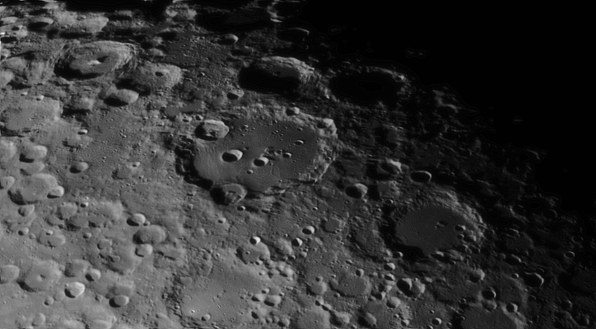 9/The massive crater Clavius, at 245km wide, is so big it has it’s own sub-craters. Two of which are Porter (beer!) and Rutherfurd (~50km each).Below and right is Longomontanus crater, which is a long name. But, it’s also wide, at ~157km. Pronounce it. #moon  #astronomy