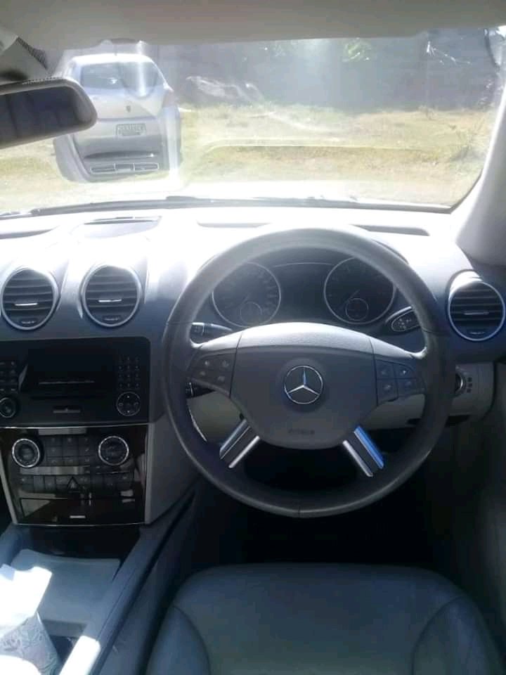 RsAutoDealerSD's tweet photo. M E R C . B E N Z
2009 MODEL
4X4
152 KMS
AUTO
P.O.E
76931707 / 79931707
#TiniTwitter 
#DanceWithMeBongoBeats # https://t.co/BToai62BGv