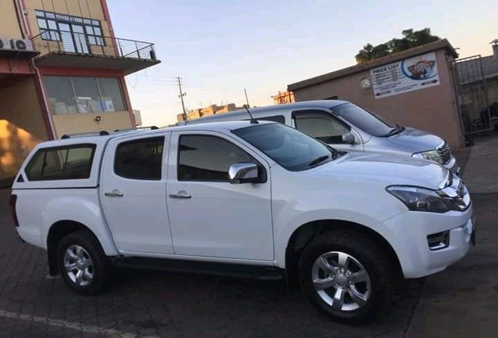 RsAutoDealerSD's tweet photo. I S U Z U 300 DTC
2017 MODEL
156 *** KMS
FULL HOUSE
P.O.E
76931707 / 79931707
#TiniTwitter #DanceWithMeBongoBeats https://t.co/U6XaW6CV3N