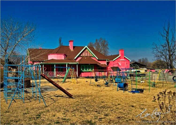 ian_icphotos's tweet photo. “No Kids Today”.
#schoolsout #noschooltoday #lockdown #photographs #nostudentsatschool #covid19 #pandemic #photography #emptybuildings #virus #lanscapephotography #noplaytime #emptycreche https://t.co/PupsXZal8b