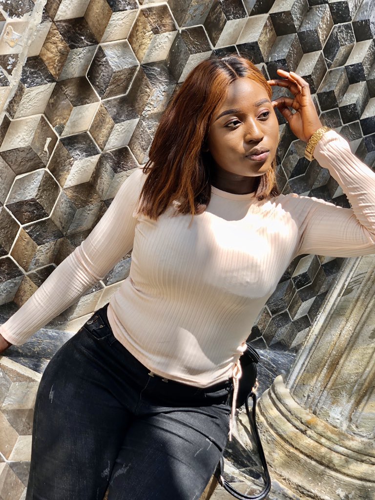 Elle_lavenderr's tweet photo. Felt cute🥰🥰 https://t.co/NoiRGrpCai