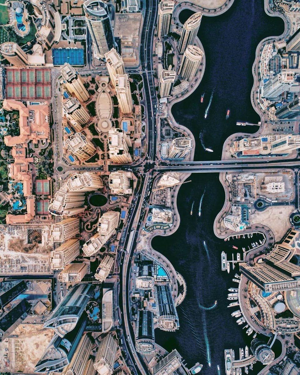 Get ready to paint the city red at Dubai Marina. This district is filled with hip cafés, trendy restaurants and boutique shops. Don't miss the chance to rent a boat to experience the iconic sights all around. We will see you soon... 📸 ig:pixelville #StaySafe… #KeysOfDubai