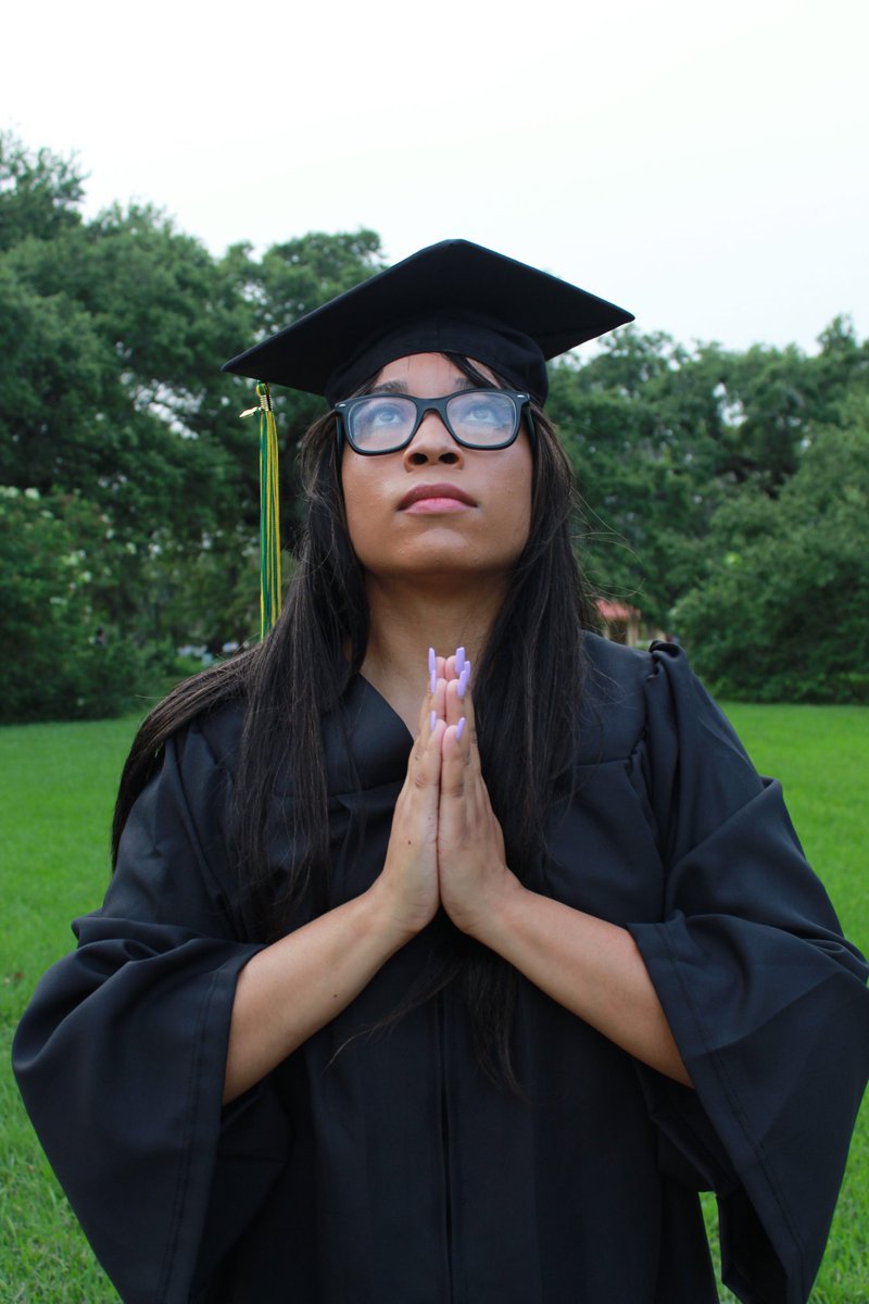 _allforlove1993's tweet photo. I thank The Lord for giving me this opportunity to graduate. #DCC #CO2020 #QuarantineGraduate #GraphicDesigner 
Now time to work on my B.A. and move on to bigger and better. Have a wonderful day! https://t.co/fr0h35KF4w