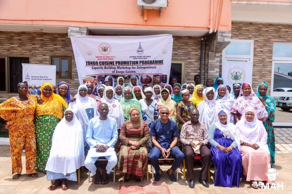 AbubakarSadickk's tweet photo. ON BUSINESS DEVELOPMENT BY THE MINISTRY OF INNER CITY AND ZONGO DEVELOPMENT has equipped and trained food vendors with skills and innovative ways to improve their business and increase revenue through the ’ZONGO CUISINE PROMOTION PROGRAM” launched by the ministry.
#MICZD
#MAH https://t.co/yuxuEwTMLb