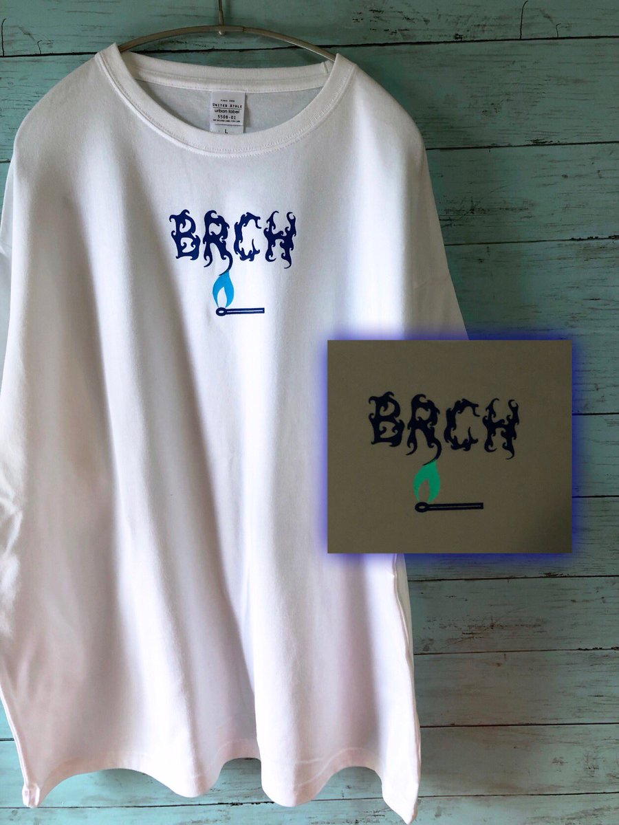 brch_gallery's tweet photo. 光るギミックが粋なお洒落!!
ぜひ夏の夜に着てほしい一着!!
#brch
#オリジナルTシャツ
#販売中
#menslike
#gu https://t.co/nZG1EGSWaD