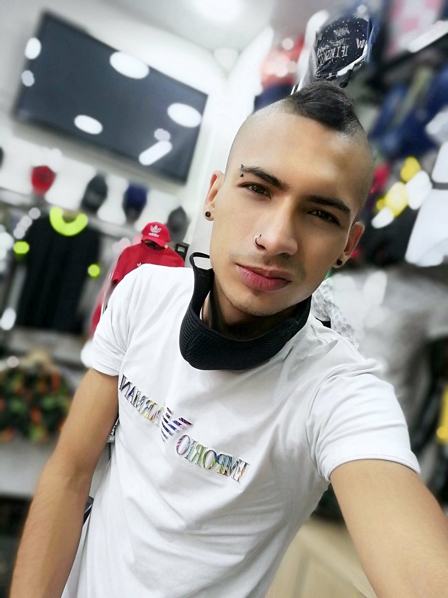 Sebasti11020430's tweet photo. Buenos días 😎 feliz viernes 🔥 https://t.co/2xMtM6pQ6Z
