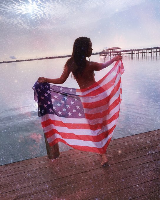 TONIGHT!!!! 🎆🎆🎆 Celebrate independence day with me on tonight (July 3rd) at 9 pm EST with an OnlyFans