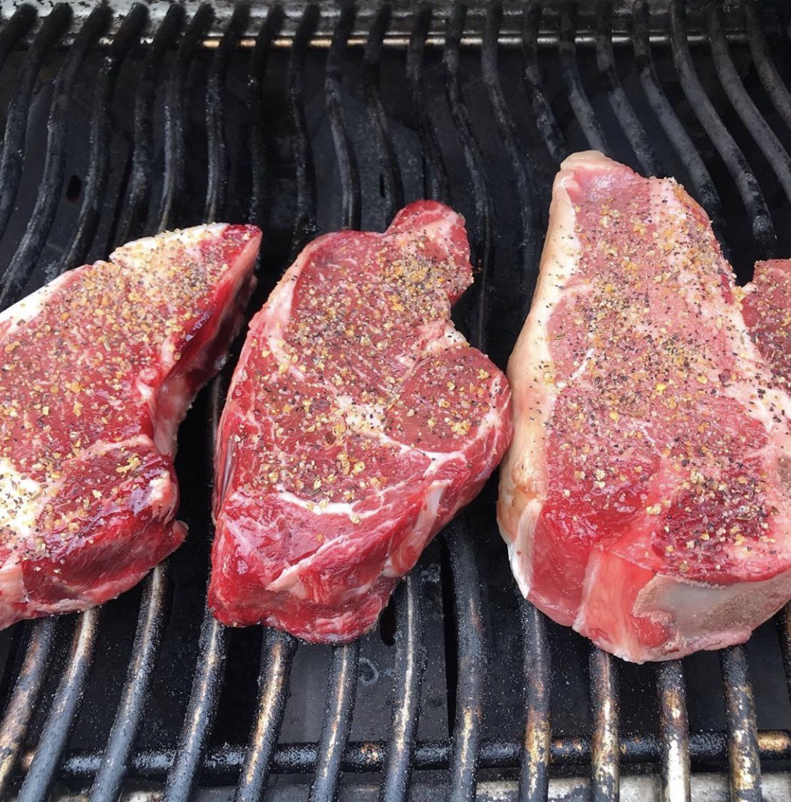 RdgTerminalMkt's tweet photo. #OpenInPHL ‘til 6 p.m. today! Closed Saturday &amp; Sunday.

#RTMShop for everything a great Fourth if July weekend needs - grilling staples, fresh local produce, star spangled desserts, and more 🇺🇸 #PhillysMarket #LoveRTM https://t.co/n0UOwduqVw