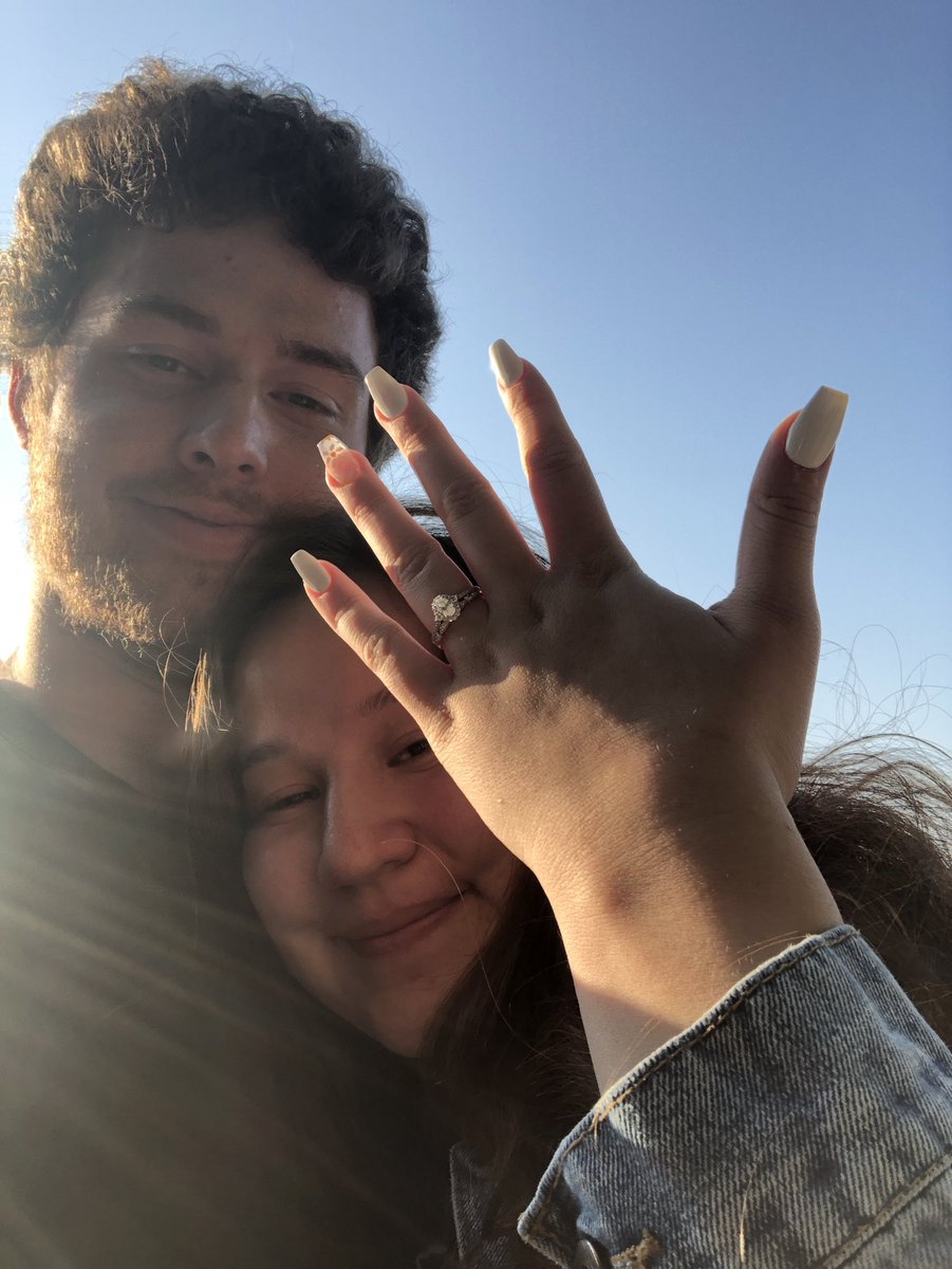 TylerBasto's tweet photo. Perfect end to a perfect day❤️ https://t.co/xlAX8H1Kgd