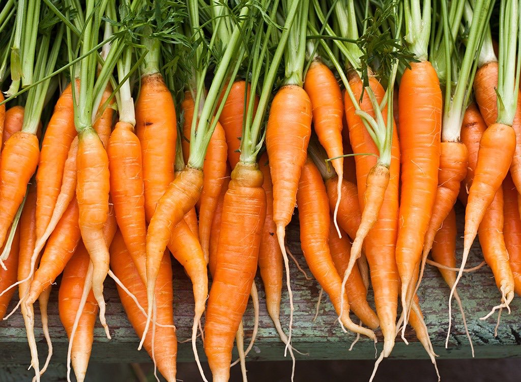 Carrots  Beta-carotene is your friend! Carrots are packed with beta-carotene and vitamin A, an antioxidant which prevents overproduction of cells in the skin's outer layer. That means fewer flaky dead cells that otherwise could combine with sebum to clog your pores.