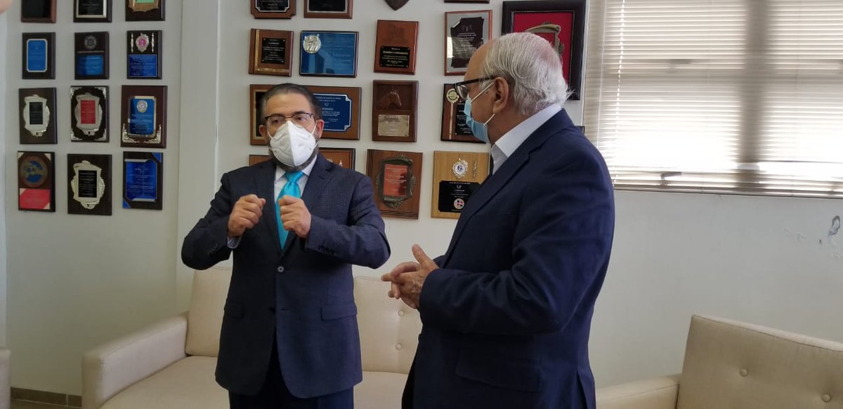 MorenoGuillermo's tweet photo. Agradecido con el equipo del periódico La Información de Santiago de los Caballeros y especialmente con su director Enmanuel Castillo por recibirnos de manera tan afable en sus instalaciones, donde compartimos una amplia entrevista.

#TuVotoEsPoder #Guillermo2020 #Vota8 https://t.co/cKdEf2XTHI