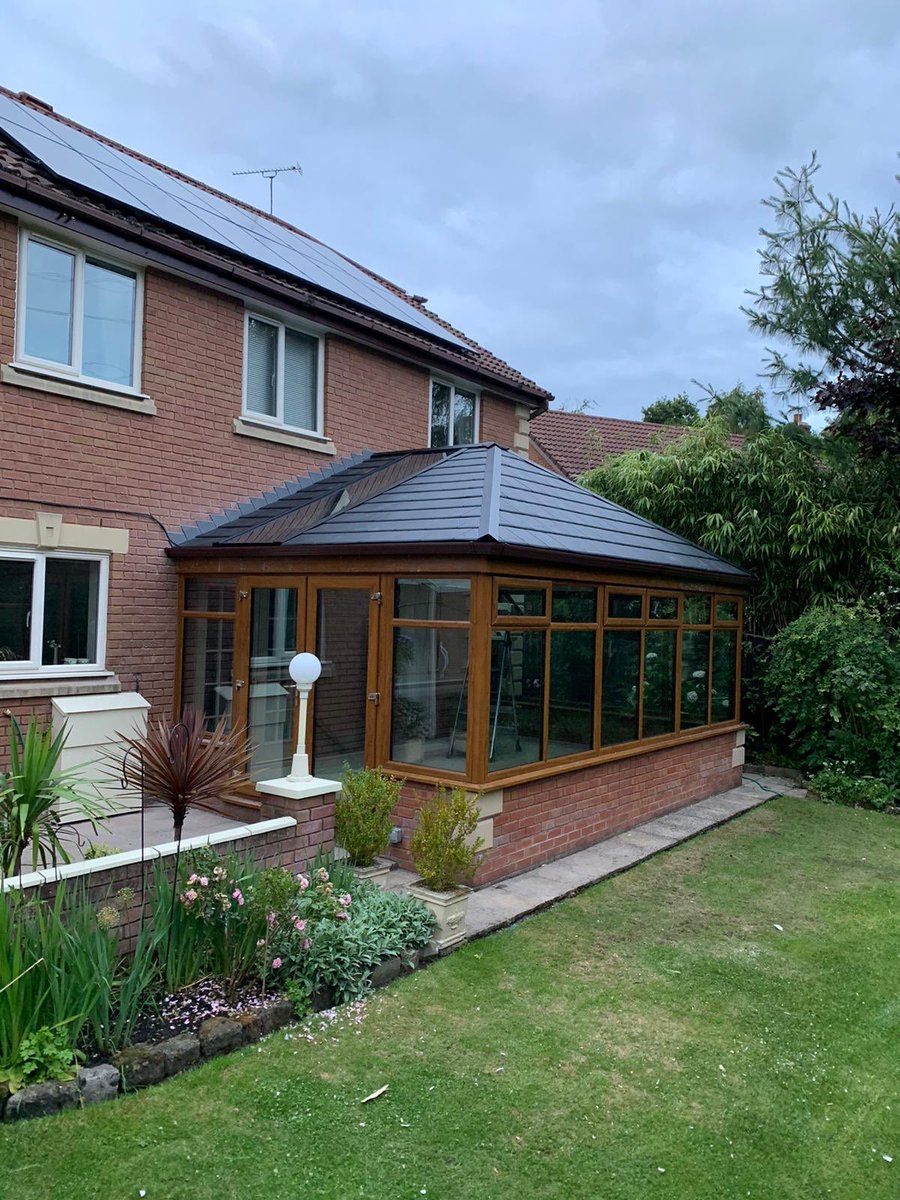 RealRoofConserv's tweet photo. @prefixsystems a massive shift put in by Lewis and setting complete this upgrade in 2 days https://t.co/vTapLfw6G6