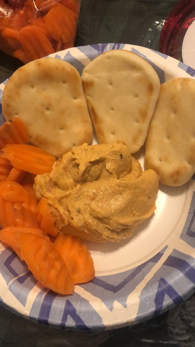Maaaaan, the man is Naan Stop! (feat. carrot chips and hummus)