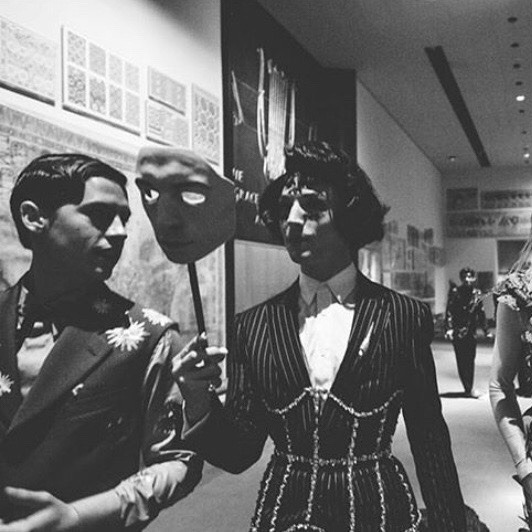 oleymoleycoley's tweet photo. Cole and Ezra Miller! How come no one talked about them together at the Met??!!!!! https://t.co/YLMGoD9n9Y