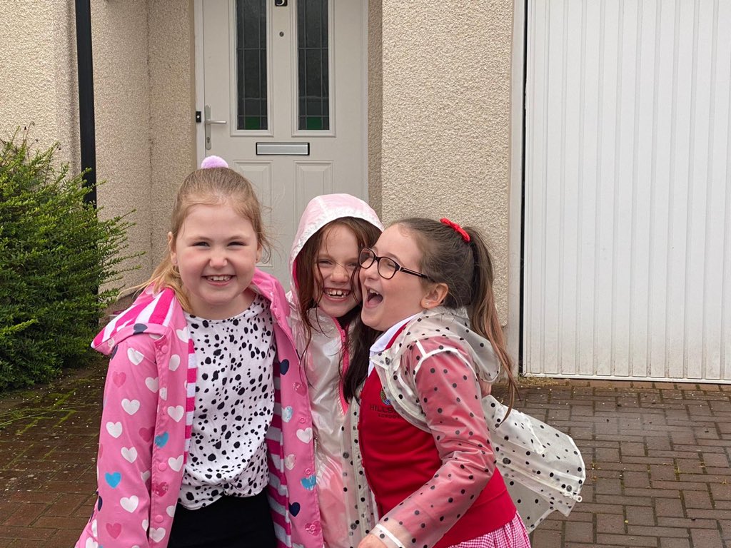 Kers2507's tweet photo. @SchoolHillside1 @emma1979hotmai1 @KWeb_ft_MissK Happy Holidays everyone. We survived lockdown! Last day of P3 for these girls. Look at those smiles. Delighted to be reunited to clap for P7s. Good luck P7s 👏 👏
#P3H
#P3T
#classof2020 https://t.co/8DhWdSzCye
