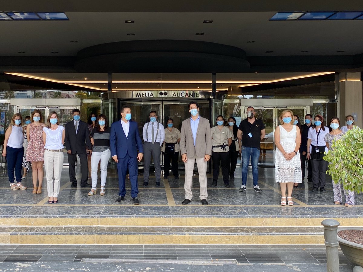 meliaalicante's tweet photo. En Marzo de 1973 realizamos nuestra primera apertura y hoy,3 de Julio, realizamos la segunda de nuestra trayectoria.En ambas ocasiones con gran emoción y siempre deseando darte la bienvenida con los brazos abiertos y de corazón.Bienvenidos!!♥️ #meliaalicante #StaySafewithMelia https://t.co/BK0rLTSnyf