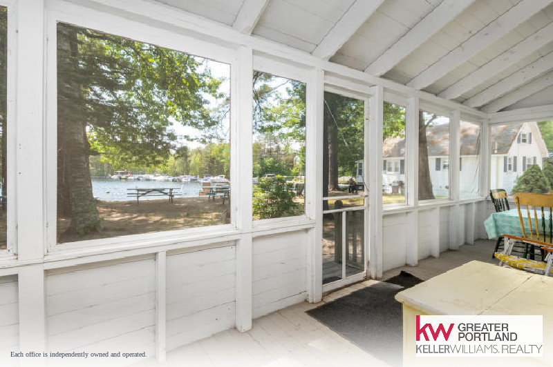 CommRealtorRuth's tweet image. It&apos;s not too late to spend the summer at the lake...
8 Family Circle #4, Windham