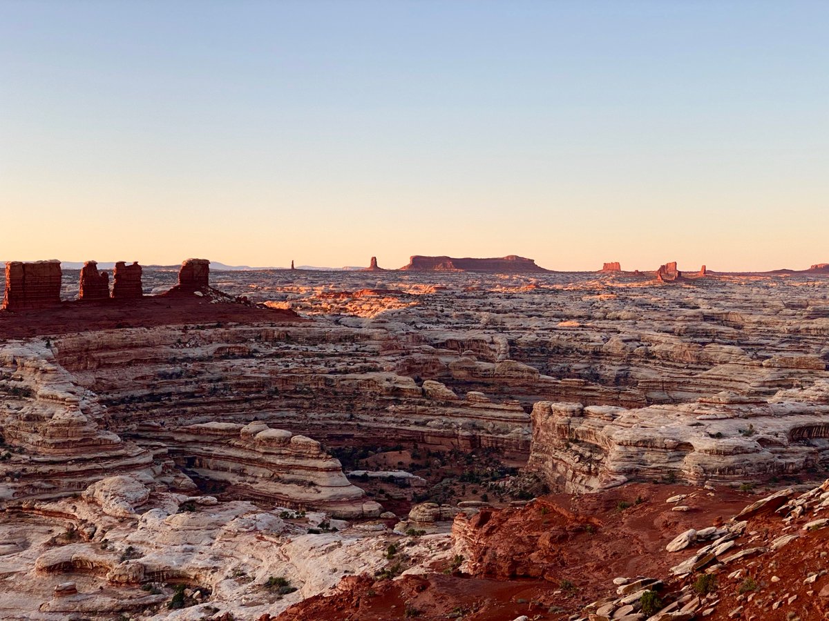 CanyonlandsNPS's tweet photo. How we treat our public lands has a lasting impact, and so does how we experience them as one generation flows to the next. Some places seem timeless, which in moments like these are just what we need to give us perspective. https://t.co/8m8q6zcCQP