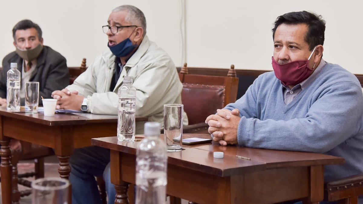 susanapontussi's tweet photo. Ayer en la comisión de servicio público nos reunimos con la asociación civil defensoría del contribuyente y tratamos algunos expedientes para la comisión
.
#concejodeliberante #salta #capital https://t.co/2Zx0hdJtbM