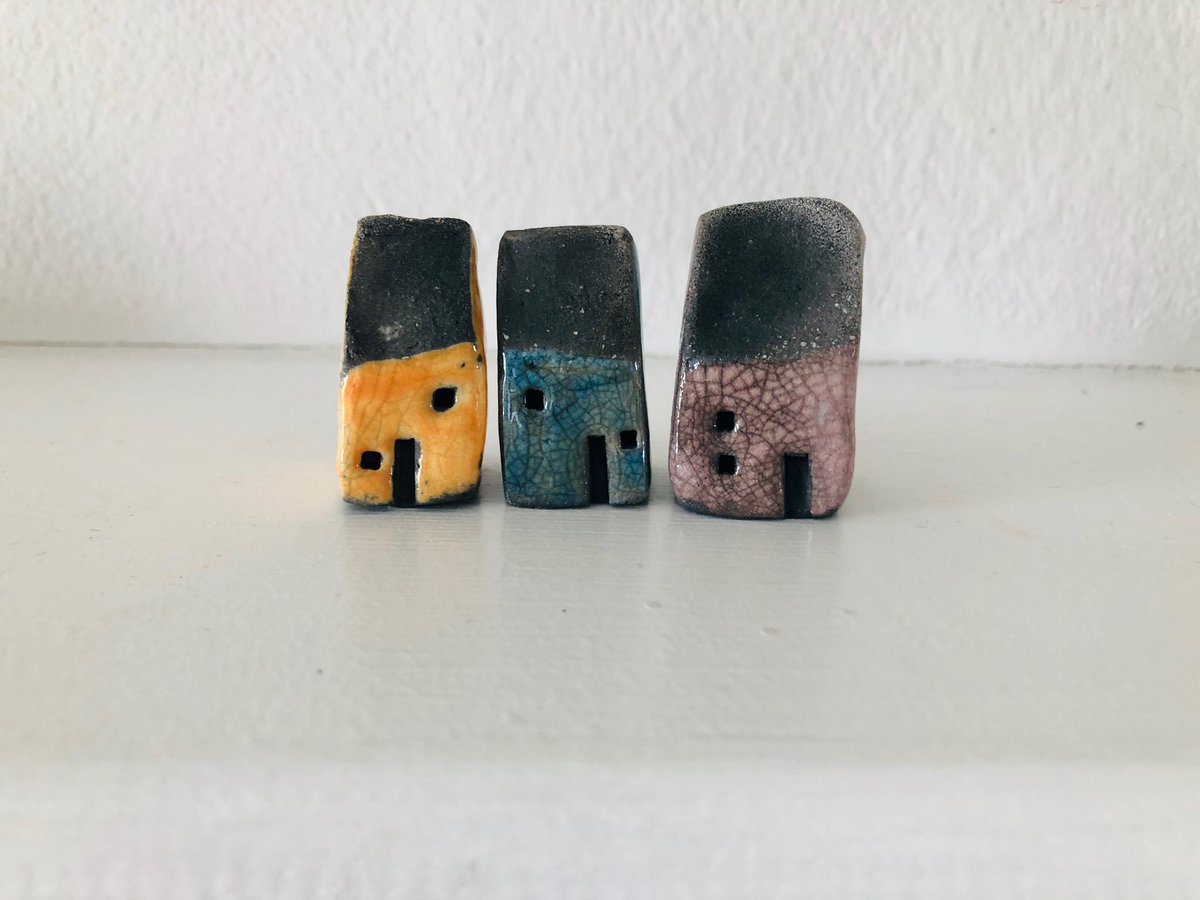 WeAreMudWater's tweet photo. We have finally resumed #raku firing and are really pleased with this little batch of tiny jewel like houses!! 😊 https://t.co/D4F5YUn5Cl