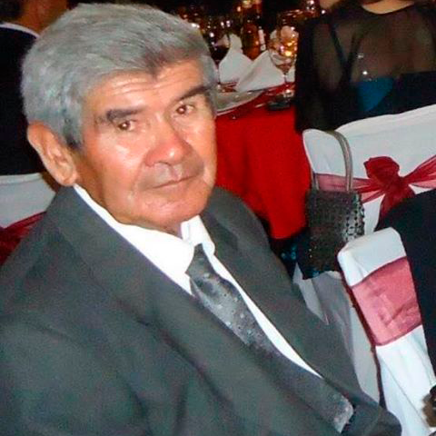 udechile's tweet photo. Lamentamos informar el sensible fallecimiento de Luis "Monito" Clavijo, ex delantero de la U e integrante del plantel de nuestro histórico Ballet Azul durante 1961 y 1962. 
A su familia y cercanos, enviamos nuestras sinceras condolencias. https://t.co/jpLQJuuMb0