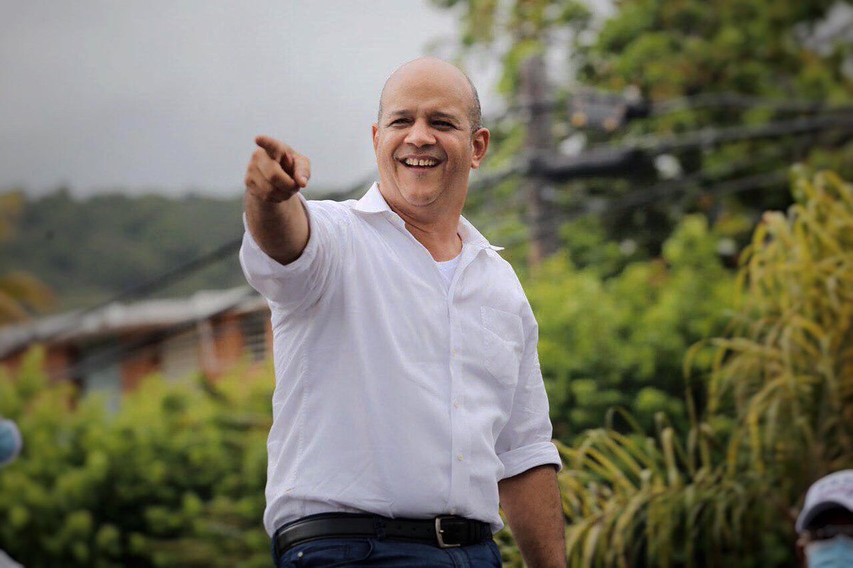 Cierre de Campaña Electoral en Barahona. Este domingo 5 de julio ¡Todos a votar!

#Gonzalo2020 #VamoArriba #VotaBlanco #aTrabajar #PrimeroLaGente #PRD #PLD