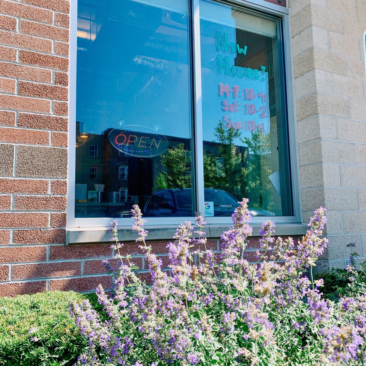 thrivevalpo's tweet photo. getting ready for another hot day 🌞 come cool off with a shot, tea &amp; shake! we’re open until 2 p.m. today before closing for the holiday weekend https://t.co/Vdm52w0m29