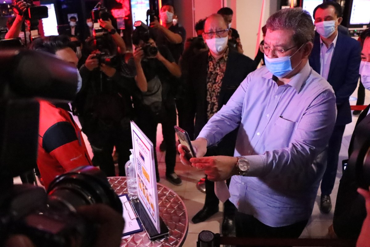 TGVCinemas's tweet photo. Kami berbesar hati menerima kunjungan hormat Menteri Komunikasi &amp; Multimedia, YB Dato' @saifuddinabd, Ketua Pegawai Eksekutif FINAS, En. @Ahmad_Idham dan En. Zakaria Abdul Hamid, Pengerusi FINAS ke TGV Sunway Velocity pada malam ini! 🎉

#TGVCares
#TGVCYouSoon https://t.co/QoWwp33bZE