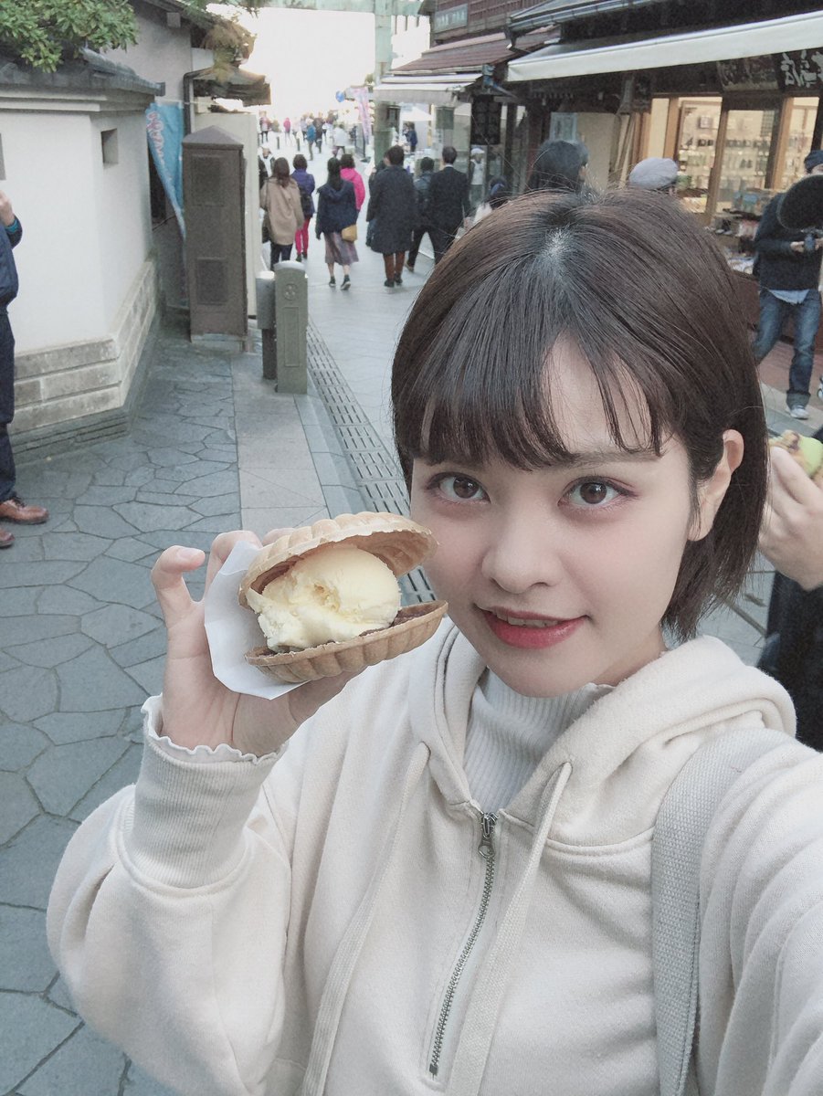hrn_666's tweet photo. 過去画だヨ(∩^o^)⊃━━━━━☆ﾟ.*･｡
なんか食べてる時まじで幸せそう

#江ノ島 #江の島 https://t.co/MBZAou1CtY