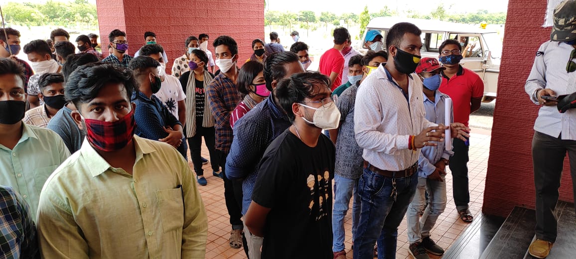 faux_hippy353's tweet photo. BPUT its time to take serious steps, we are losing cool, not everyone has much facilities to give exams online and we don't whether the place is safe or not like netcafe or polytechnic institute,
please enable normalisation ASAP
@ZeeOdisha @NandighoshaTV @CMO_Odisha @BPUTOfficial https://t.co/RLRnqWbviM