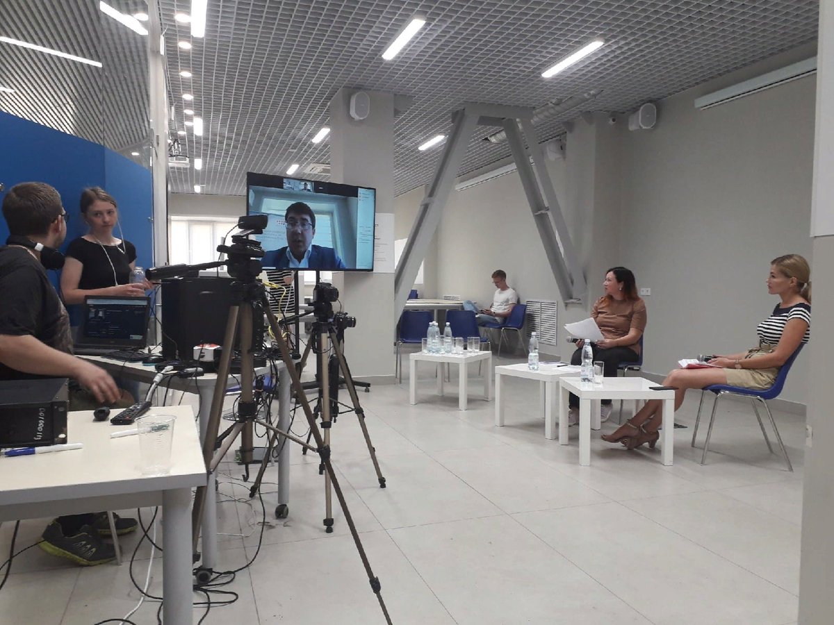 «73 вопроса к самозанятым». В Ульяновской области «Креативный четверг» стартовал с обсуждения нового налогового режима ulkul.ru/news/klaster_t…