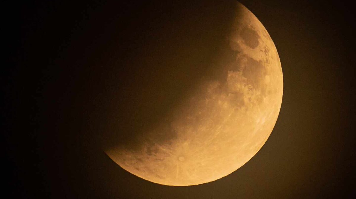 Cienciorama's tweet photo. #NoticiasCienciorama 870

Eclipse penumbral de luna. Noticia de Laura Esquivel

#EventosAstronómicos #eclipse #Luna #astronomía #telescopio

Para leer en nuestro sitio, visita https://t.co/qAV0fdE8nX https://t.co/lW6i06WECK
