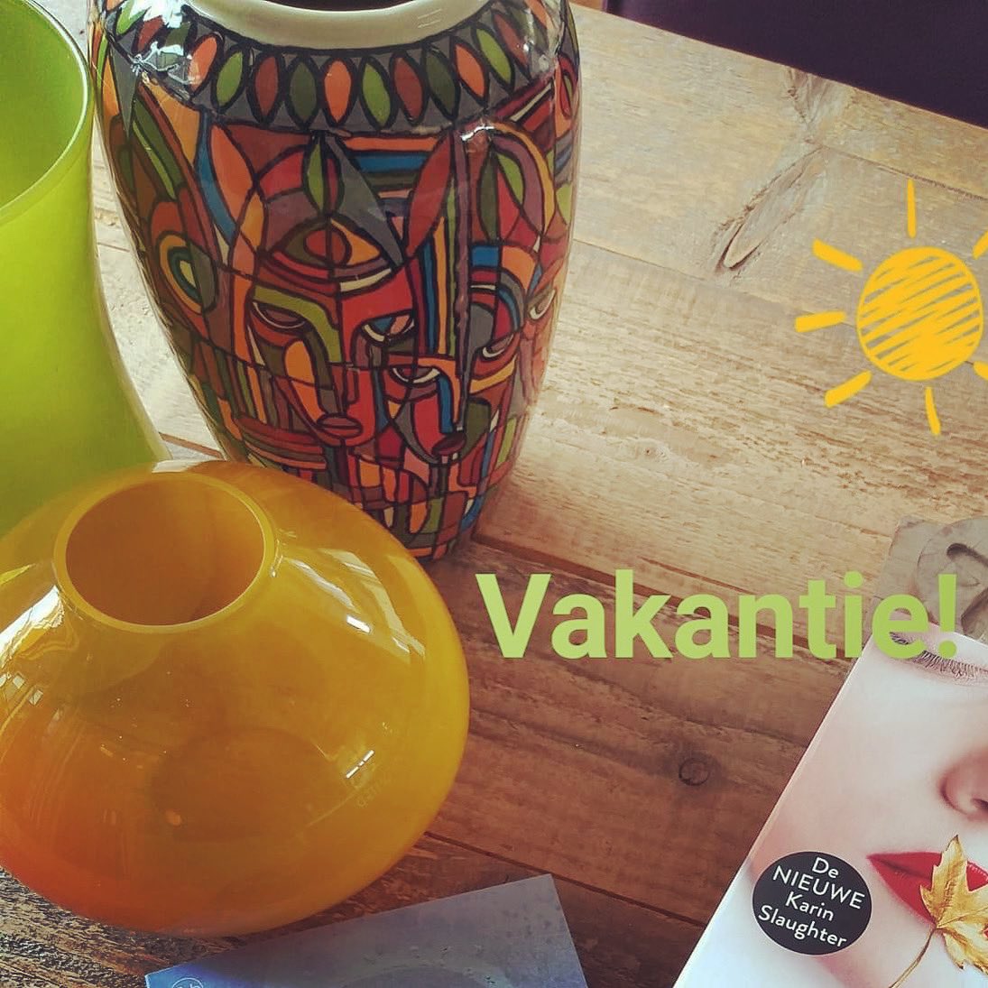 JanetHuisman's tweet photo. Always love to see my pots in a intérieur. #vazen #ceramics #keramiek #frankmudibo #interiorstyling #interiordesign #interiorinspiration https://t.co/WwQNdIpEAp