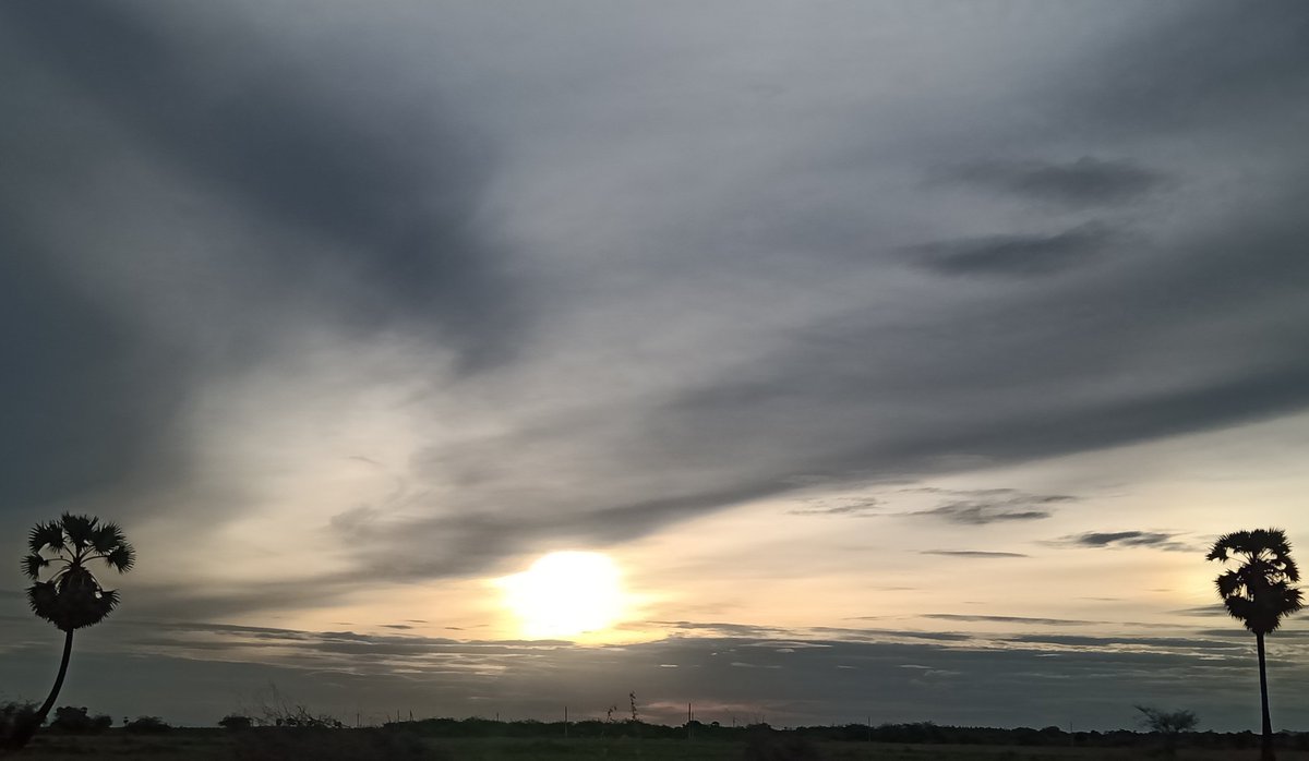 Same time as yesterday....how beautiful it was No filter  #NatureLove #MadhuriClicks