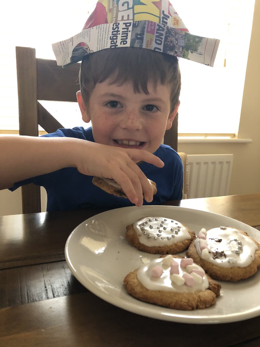 KimberleyJenk13's tweet photo. @BGrovePrimary Harry’s has great fun this afternoon baking his Pirate cookies and decorating them ☠️🍪 #BGP2 https://t.co/bCu5NvNZwO