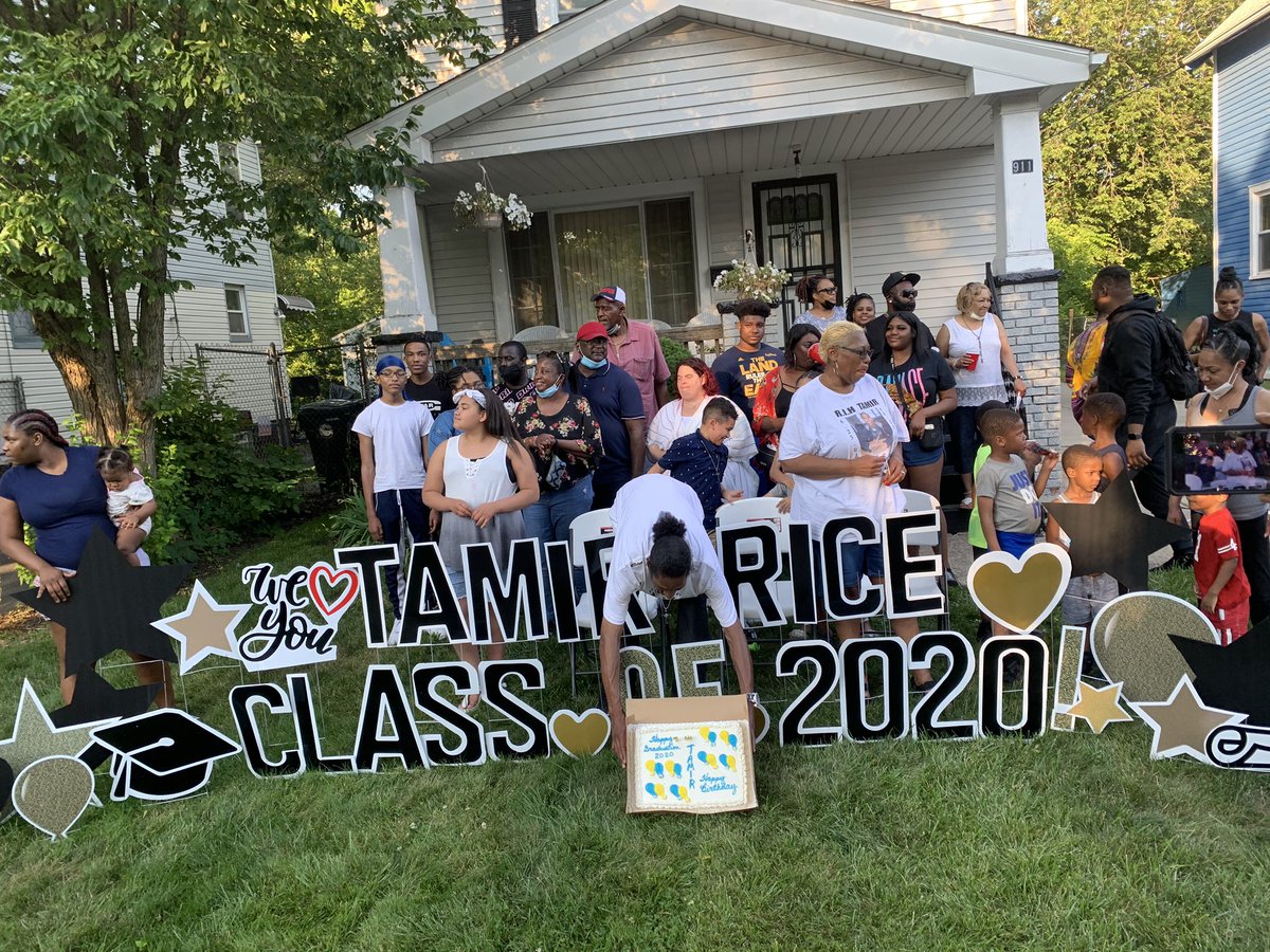 ShvniiTrill's tweet photo. congrats and happy 18th birthday tamir 🤍 class of 2020 😘 I miss you &amp; you know had to t up for you down here 🕊 #TamirRice https://t.co/aGvWipwdVG