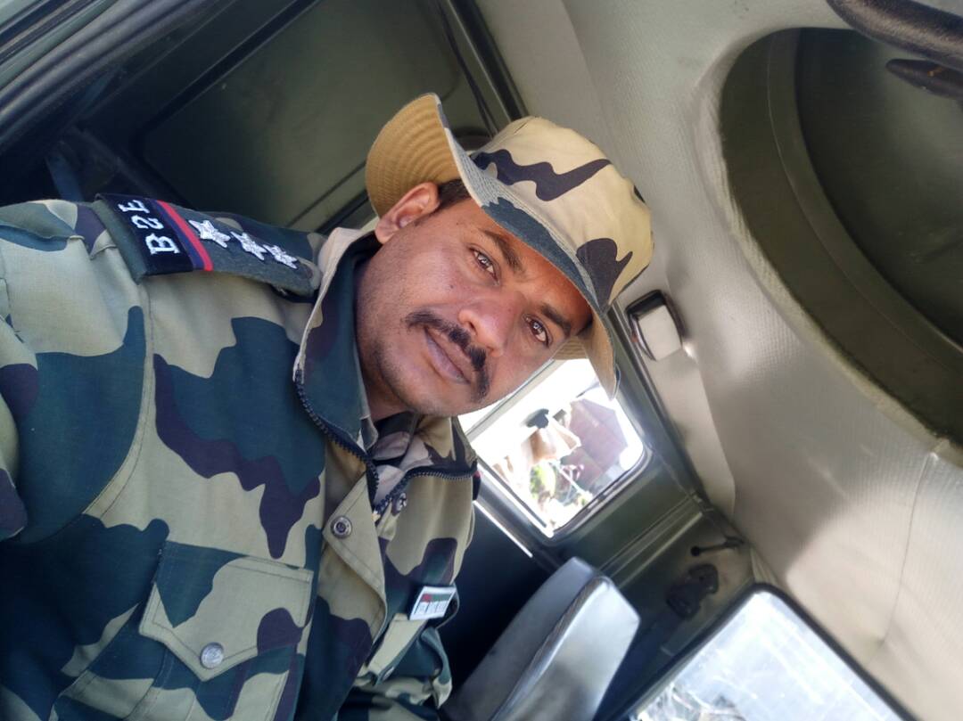 VinodMenaswm's tweet photo. अर्ध सैनिक बल है देश की शान
उनको मिले बुढ़ापे का सम्मान
#पुरानी_पेंशन_बहाल_करो
#पेंशनखैरातनहीं
#NPSGoBack #npsefr #BanNPS #ops2CAPF #ops2crpf #RestoreOldPension @PMOIndia
@RajCMO @MaHesHJharwal1 @crpfindia @BSF_India @Profdilipmandal @Dr_Uditraj @cricketaakash @NPSEFR https://t.co/LnlwUvwAJG
