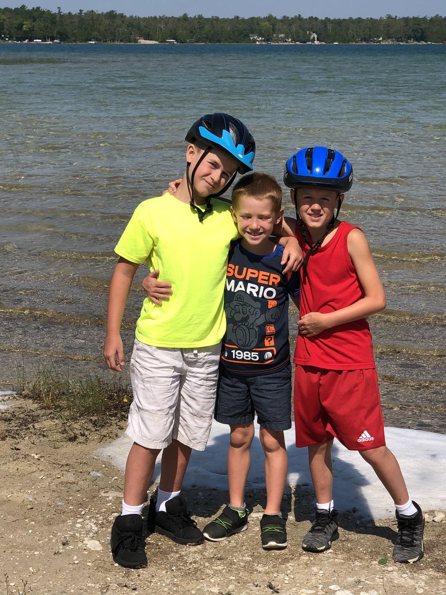Dortch4W's tweet photo. Thanks to the boys sleeping in, I got to go golfing with my dad and Eric.
We went on bike ride around the lake when I got back to “catch up.”
#SuperUncle Week! https://t.co/Knvhrn5BF6