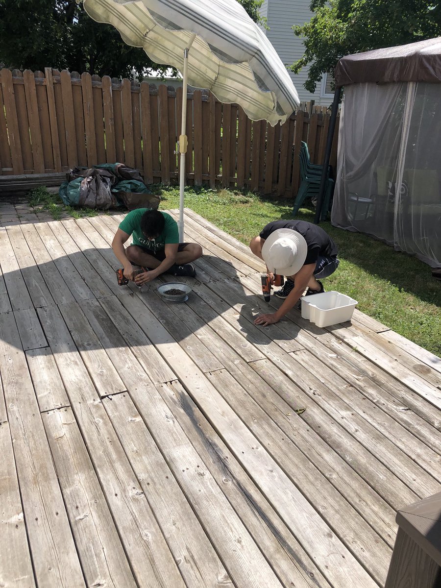 AudreyJL's tweet image. Today we (my sons and my husband) are removing the old deck boards. We’re going to install a new composite deck. #summer #backyardprojects