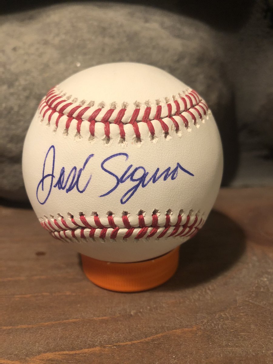 whitesoxsigs's tweet photo. Got back from vacation and had these baseballs in my mail from Ray Durham, Danny Lazar, Jose Segura, Bryan Clark (@pastpros) #romlb #whitesox, #mlb https://t.co/StsbHjoqMu