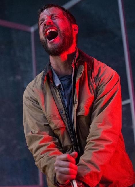 🎬"Yeni, daha iyi bir beyin!
+Futbol oynayıp çocuk yapabilir mi?
- Topluma yararlı şeyler yapıyor."
(Upgrade, 2018)
#upgrade #stem #film #movie #sanat #art #sanalgerçeklik #personaprojesi