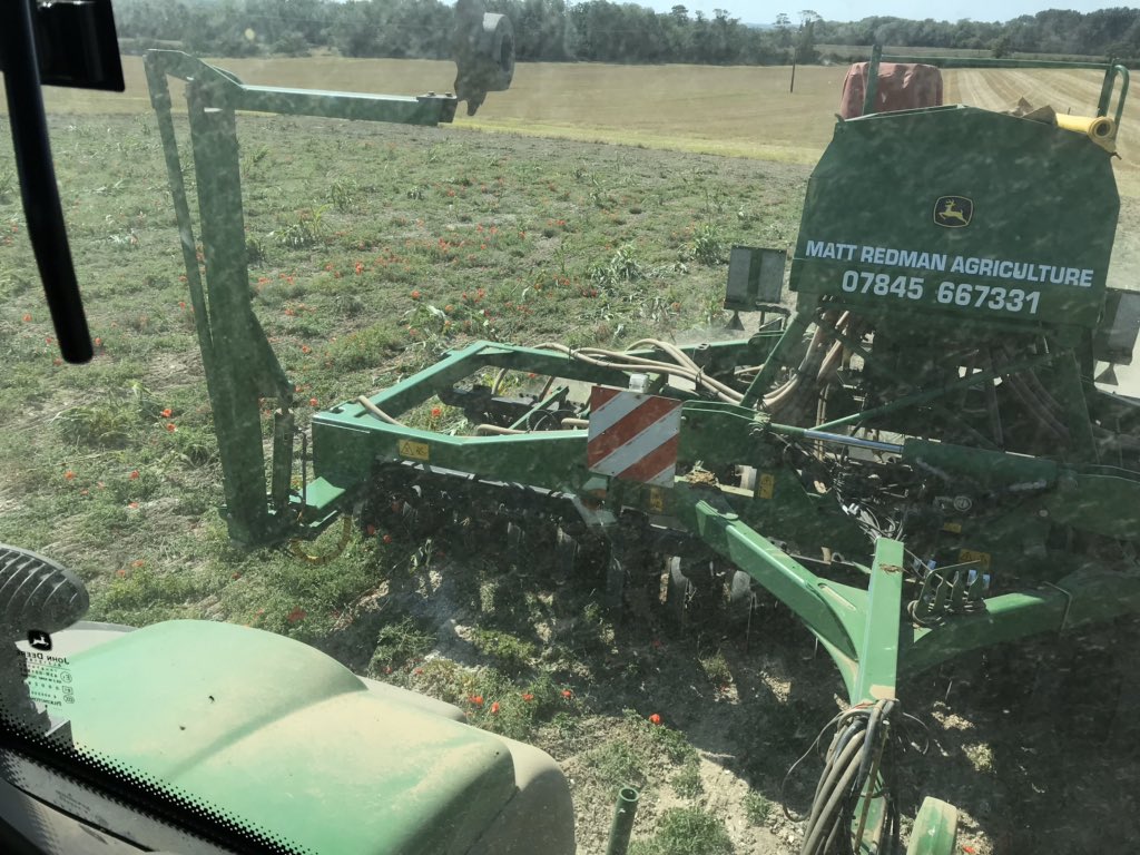 mattredmanag's tweet photo. We have capacity for Direct drilling with 6m 750a or 9m Dale Eco-L and shallow cultivation with 6m Kuhn Prolander this harvest and autumn, give me a call on 07845 667331 to discuss your requirements. https://t.co/9StfFfptxw