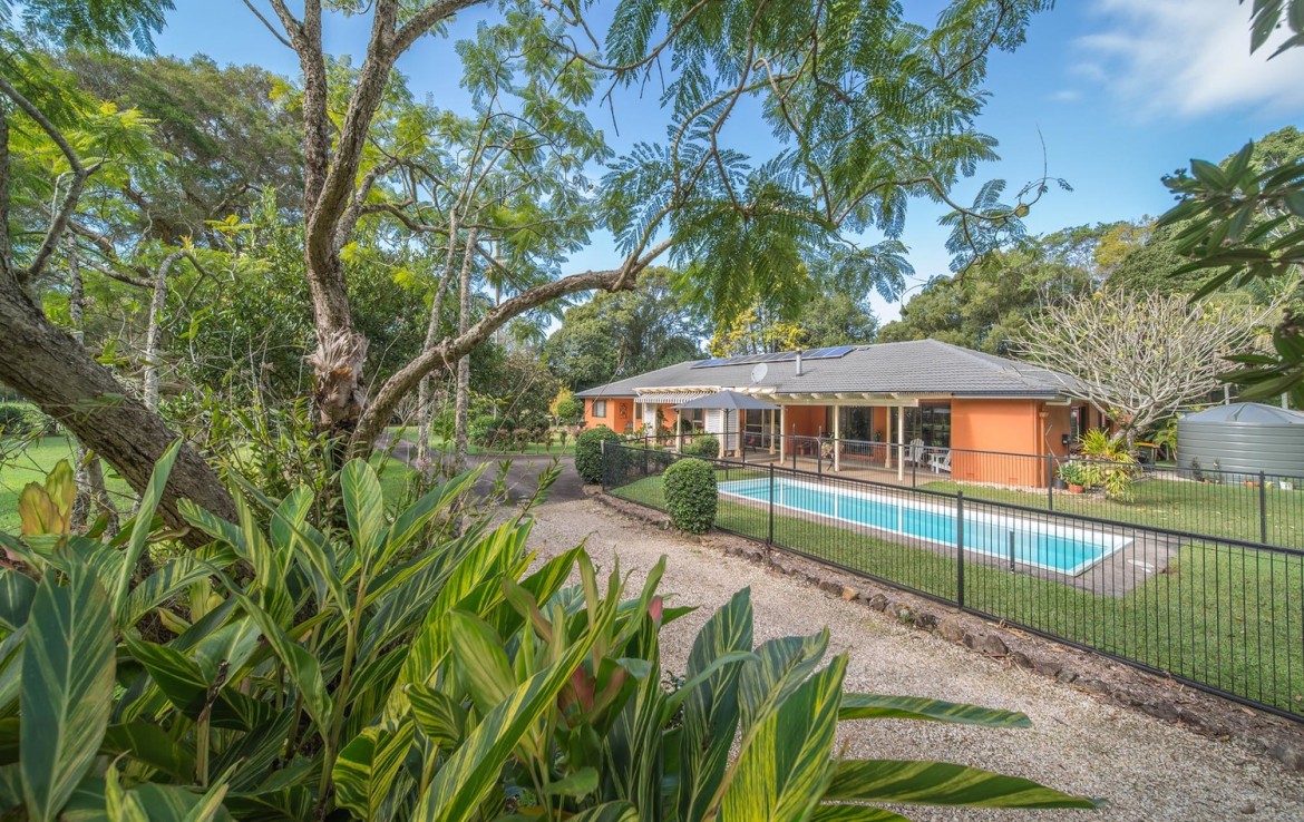 Farmbuy Com Mullumbimby Nsw 8 Acres Stunning Park Like Grounds Bordered By The Beautiful Brunswick River With A Rendered Home That Melds Into The Landscape Of This Private Rural Estate More Farmbuy Com Mullumbimby Nsw 8 Acres Stunning Park Like Grounds Bordered By The Beautiful Brunswick River With A Rendered Home That Melds Into The Landscape Of This Private Rural Estate More