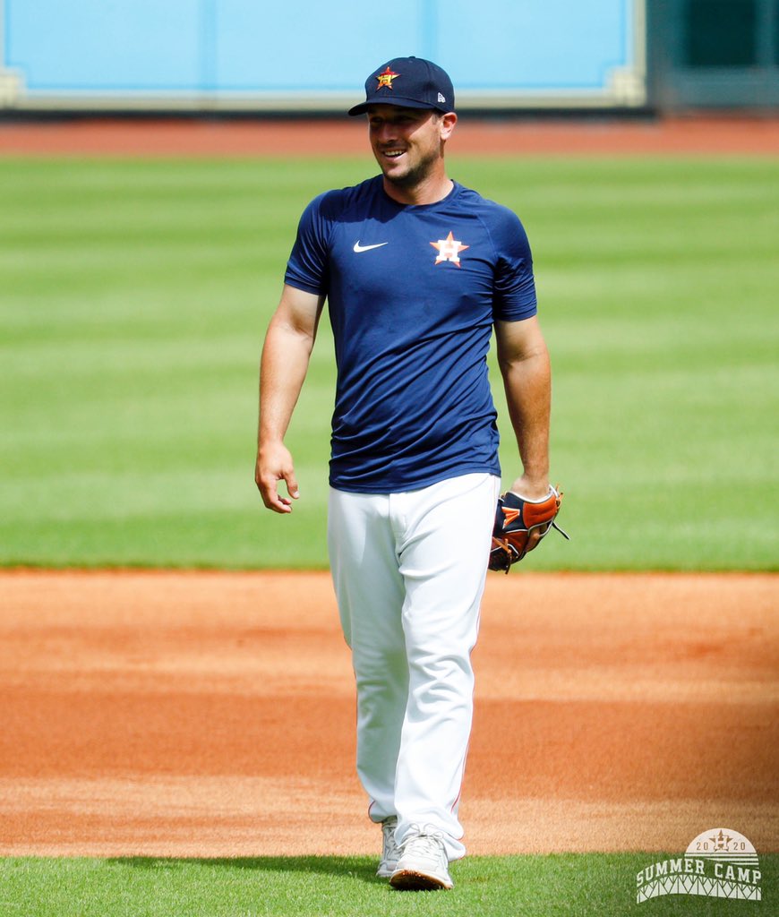 astros's tweet photo. Back in town, to hold it down 🤘

#ForTheH https://t.co/AAyLdKhVoI