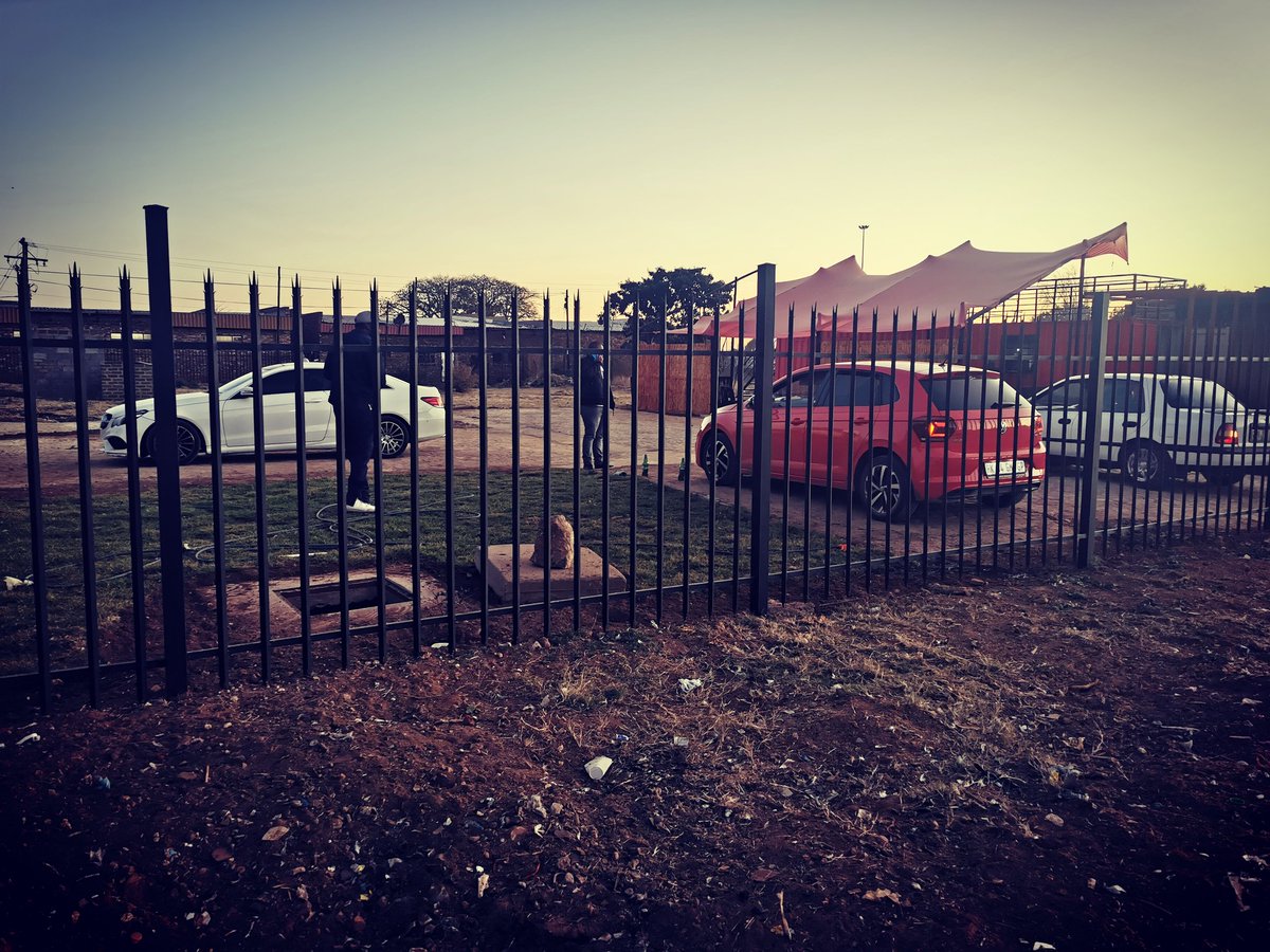 LifestylePopup's tweet photo. I'm loving the aroma in the air. Do pop up for bites very soon.😤🍔🥪🍛
#ThePopUpLifestyle https://t.co/TDCIMFPCtv