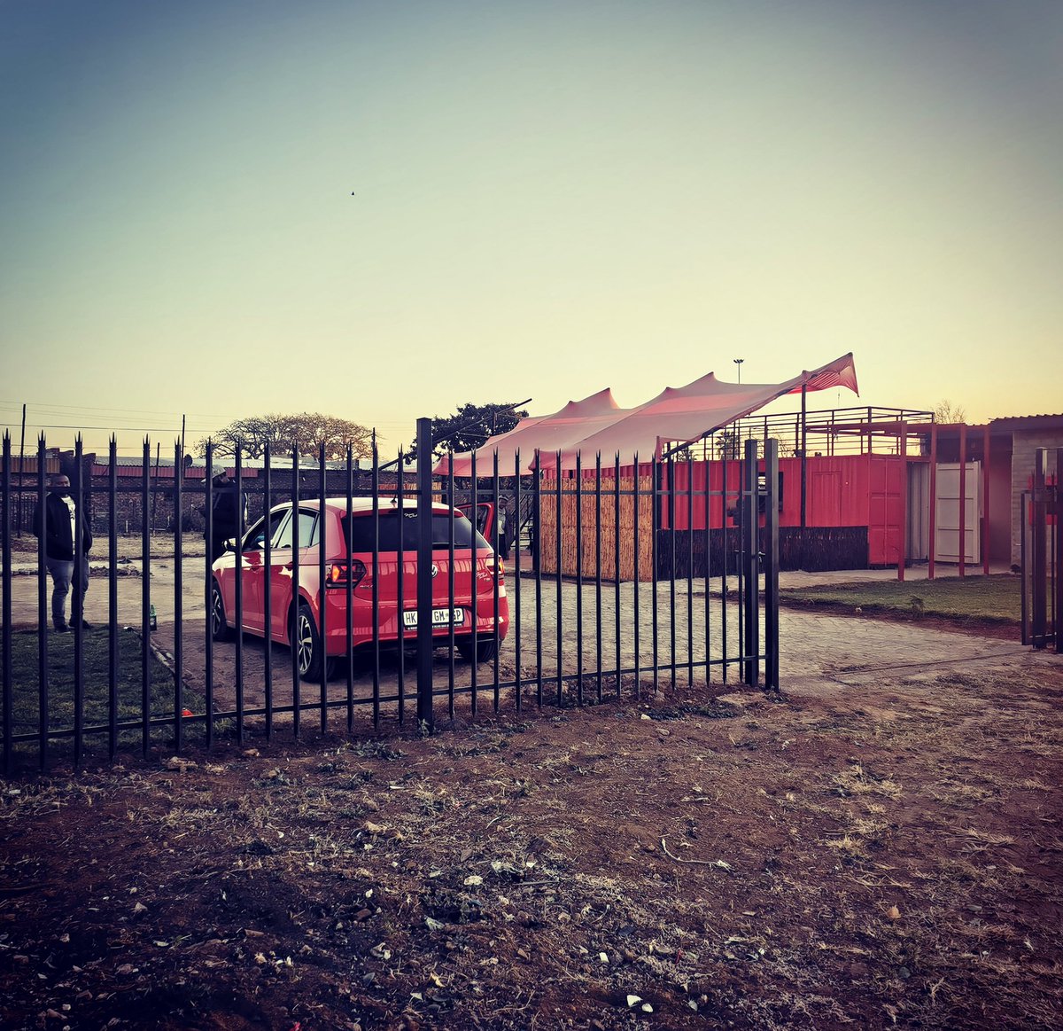 LifestylePopup's tweet photo. I'm loving the aroma in the air. Do pop up for bites very soon.😤🍔🥪🍛
#ThePopUpLifestyle https://t.co/TDCIMFPCtv
