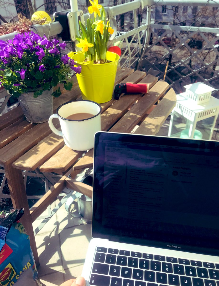 Warum sind eigentlich mehr Männer in der #PR Branche in einer Führungsposition? Wir Frauen sind genauso gute #Leader! Ein Weg das zu ändern ist ein Austausch in einem Netzwerk. #Femalepower Deswegen bin ich seit letzter Woche stolzes Mitglied von @GWPRDeutschland <a href="/CorneliaKunze/">Cornelia Kunze</a>