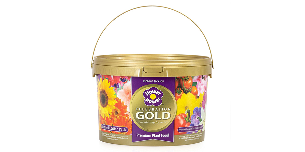RJGarden's tweet photo. Tune in to @qvcuk
TODAY 9-11am &amp; @mr_plantgeek Show for great offers with @RichardQVC @jackiekabler Don't miss the #FlowerPower Gold Tub &amp; a nearly half-price offer on #RootBooster, plus Richard's Double Action Weedkiller Pack &amp; Multi-Purpose Compost-freshly made on Monday. https://t.co/4rSwUk1R4f